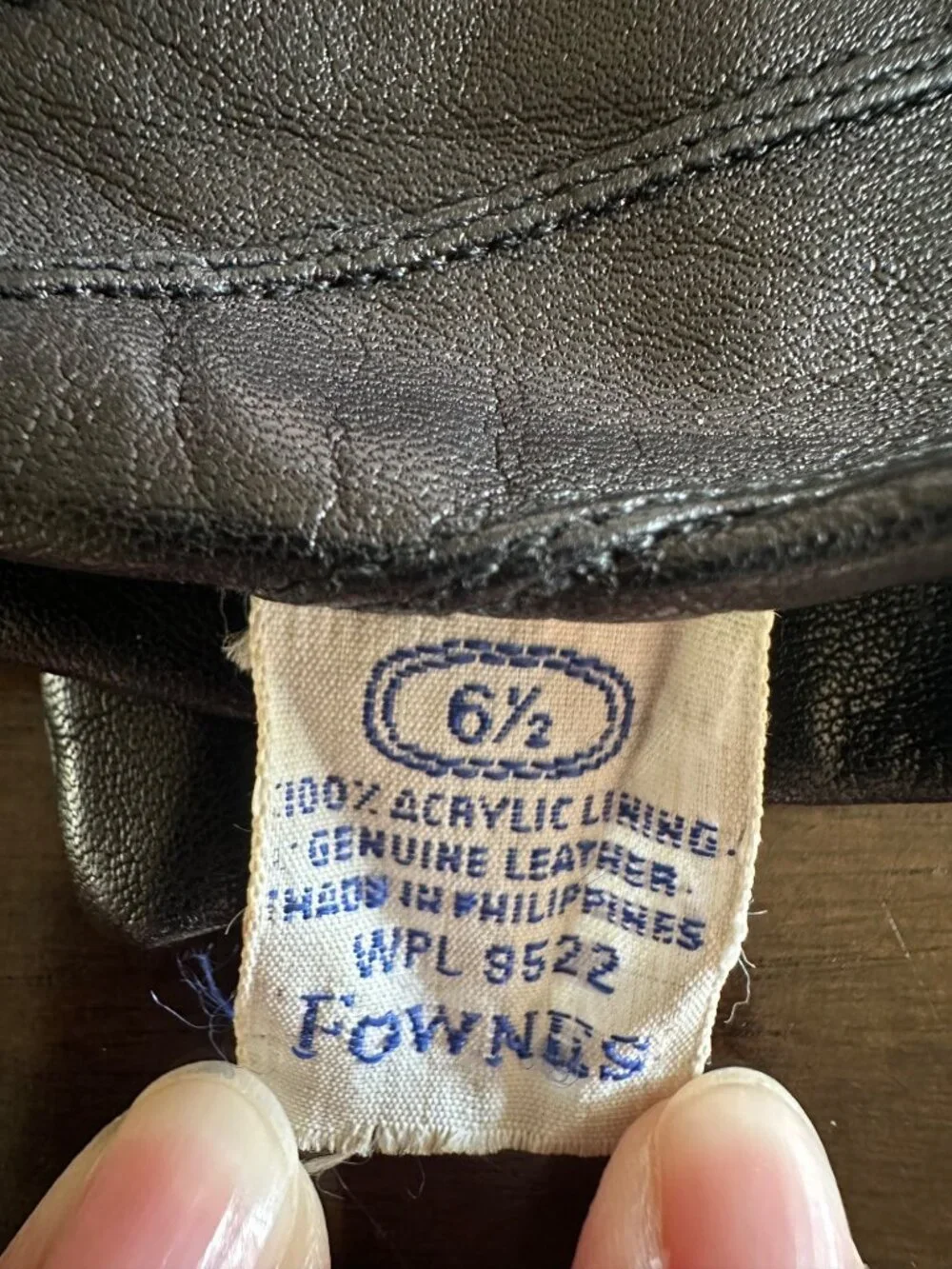 Fownes Vintage Black Leather Gloves 6 1/2 Acrylic Lining Stiched Design